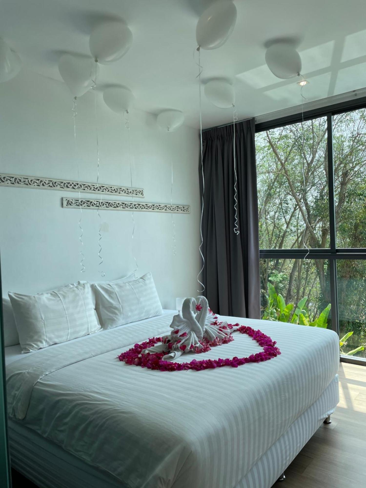 Baan Saint-Tropez Seaview Villas Kata Beach Εξωτερικό φωτογραφία