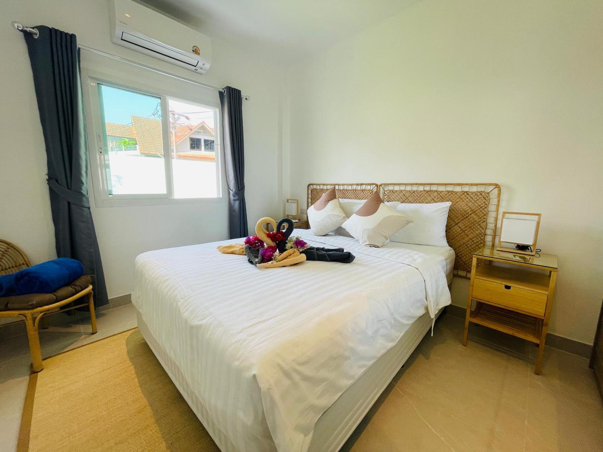 Baan Saint-Tropez Seaview Villas Kata Beach Εξωτερικό φωτογραφία