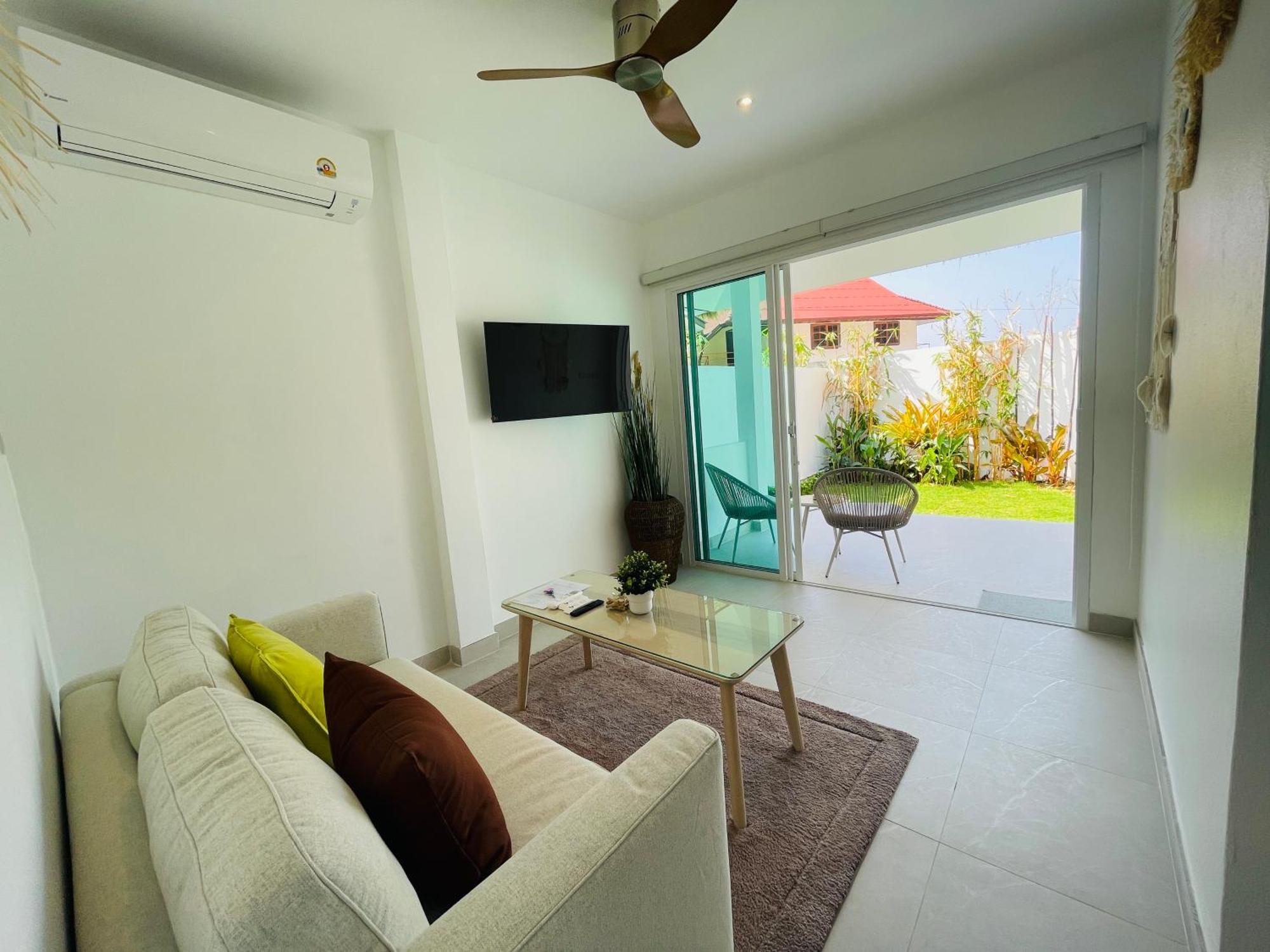 Baan Saint-Tropez Seaview Villas Kata Beach Εξωτερικό φωτογραφία