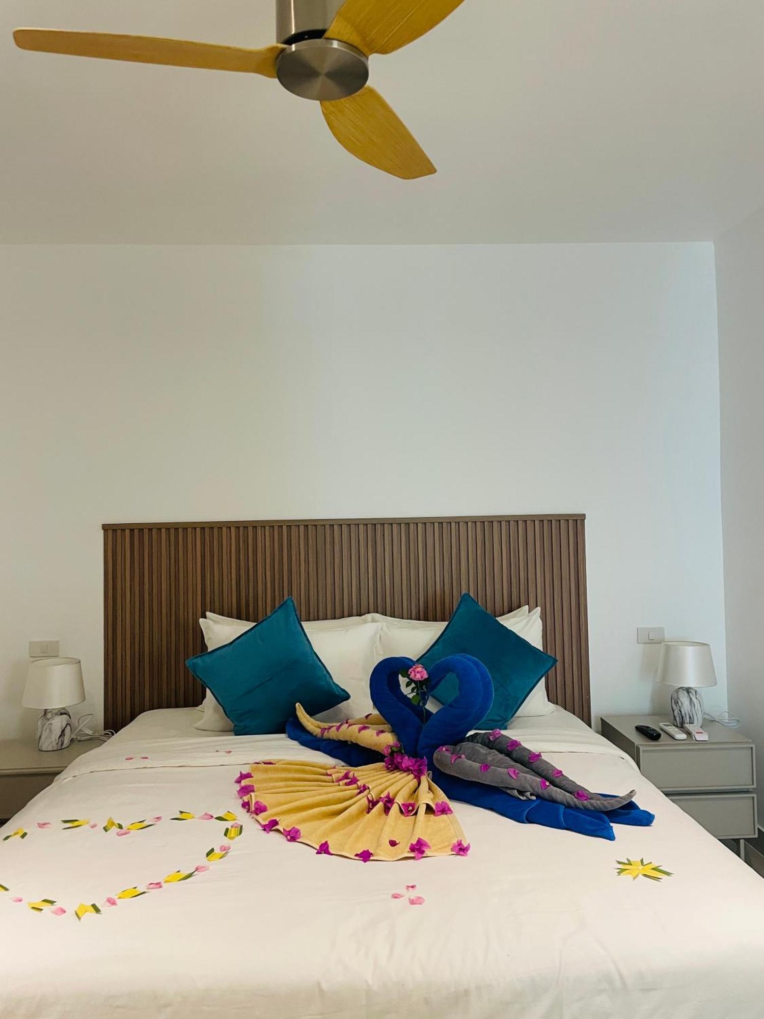 Baan Saint-Tropez Seaview Villas Kata Beach Εξωτερικό φωτογραφία